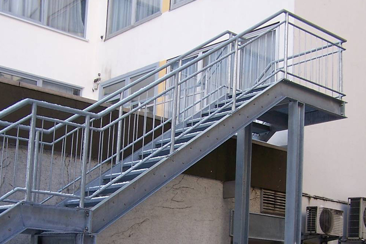 Wir fertigen Ihre Treppe in Plauen an - Metallbau Friedel